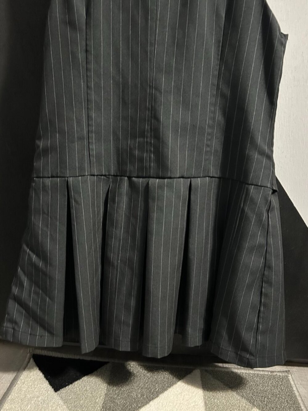 Sincerely Jules Black/White Pinstriped Vest/Pleated Skirt Mini Dress Junior's XL - Picture 9 of 11